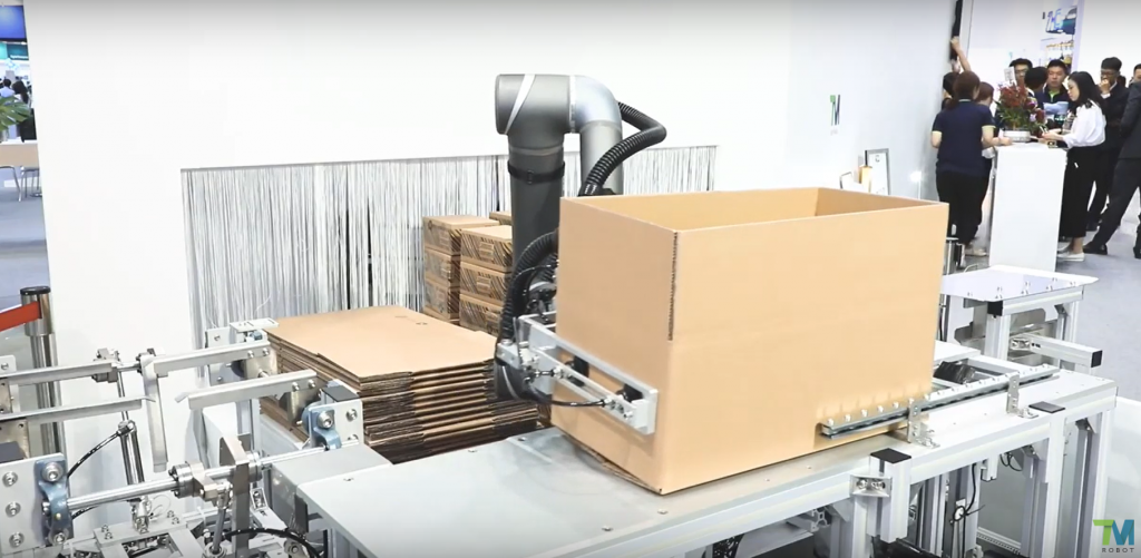 Automatic Cardboard Box Folding and Packaging